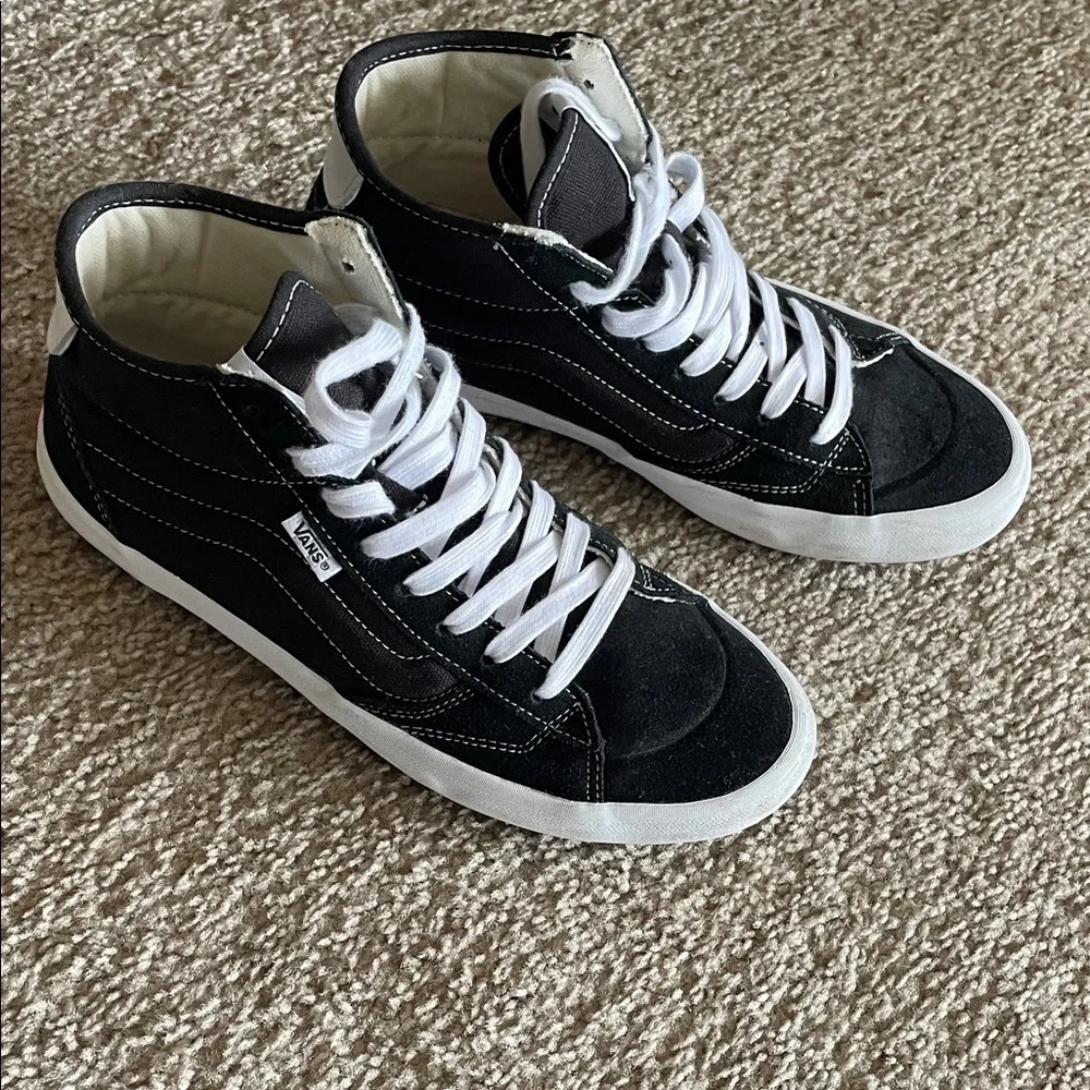 Vans Black and White High-Top Sneakers - Picture 2 of 8